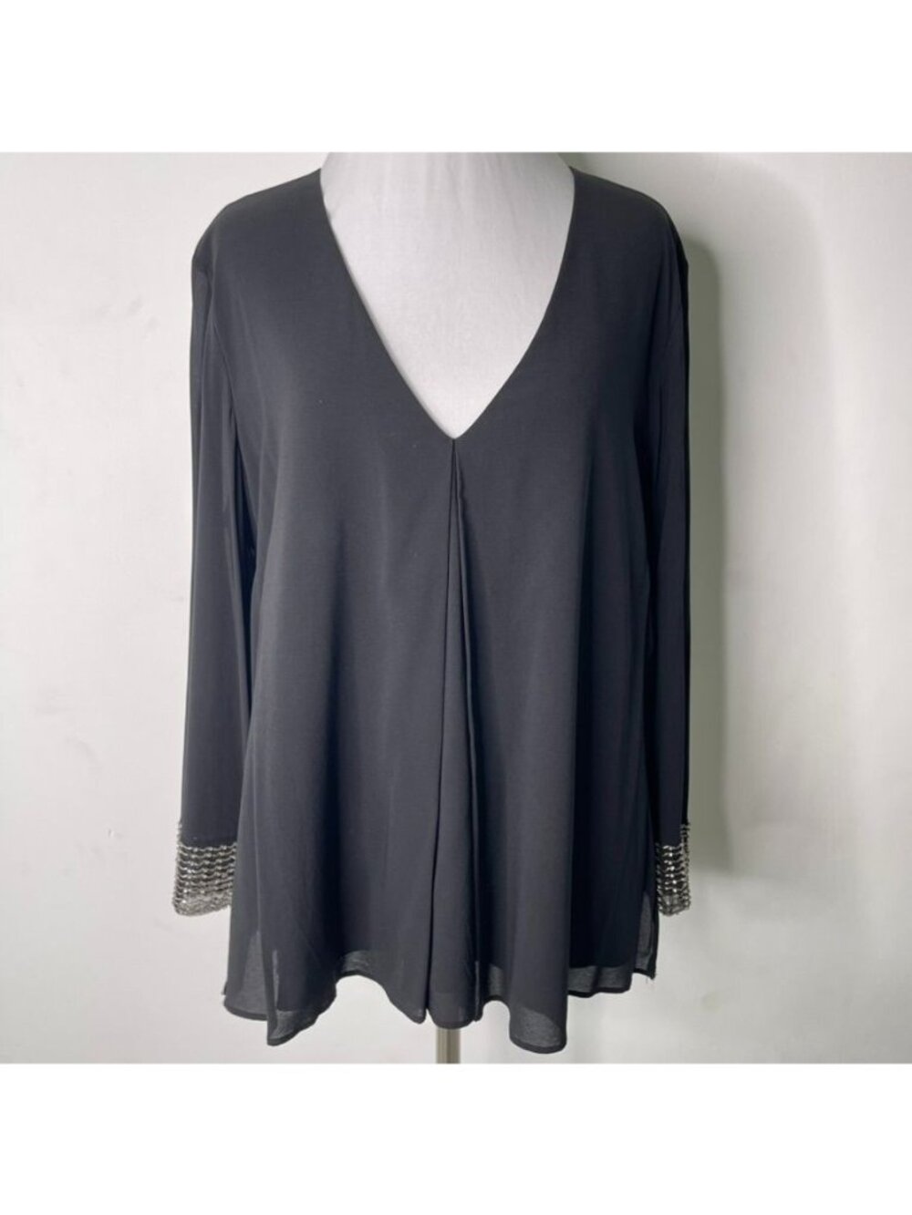 Alice + Olivia Black V-Neck Blouse Embellished Rhinestone Cuff Pleated Top L XL